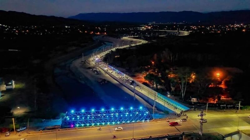 Robaron las luminarias de Tres Puentes