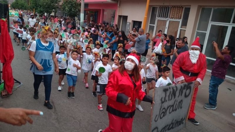 Jardines de Infantes del interior despidieron el año con grandes desfiles