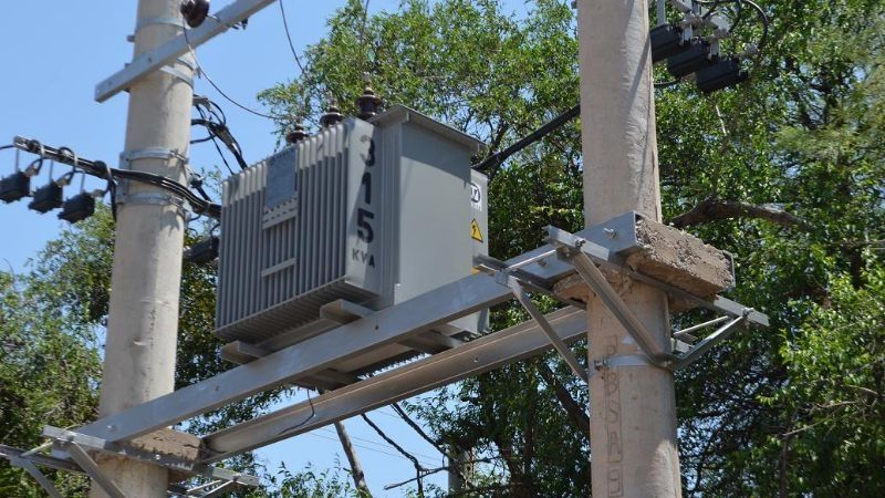 Se cortó un cable y dejó sin luz a varios barrios