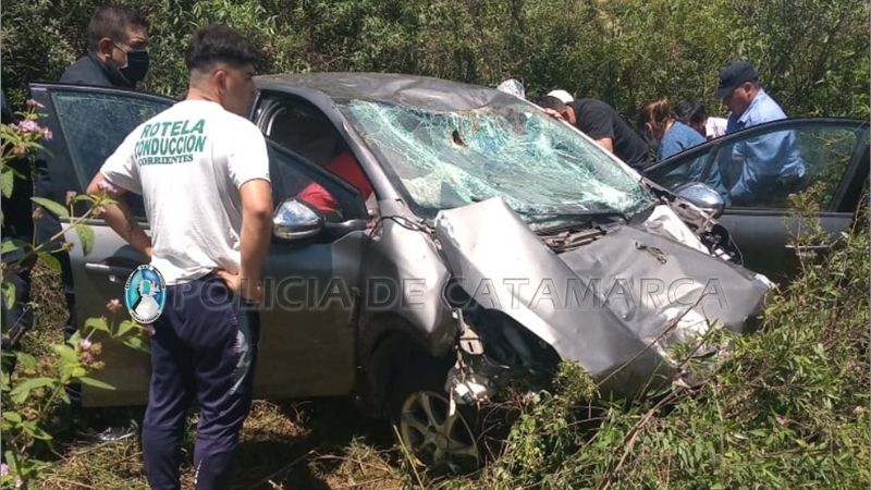 Una mujer murió en un siniestro vial y un niño quedó hospitalizado