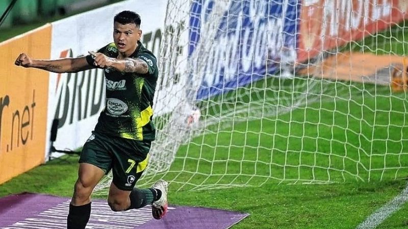 Defensa subcampeón, relegando otra vez a Talleres