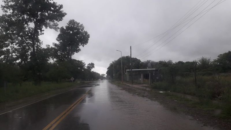 Precaución: acumulación de agua en la ruta 64