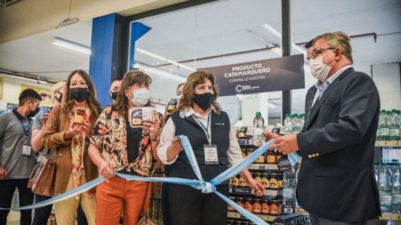 Carrefour inauguró su espacio de ventas de productos catamarqueños