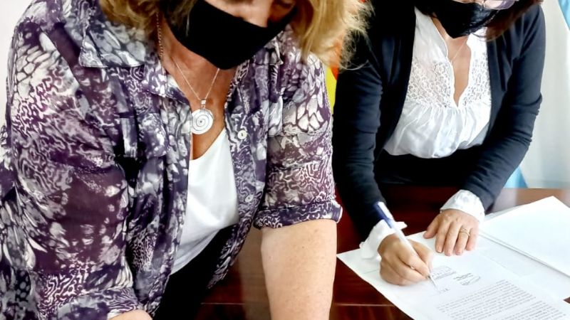 Acta acuerdo entre la Facultad de Humanidades y el instituto de Tucumán