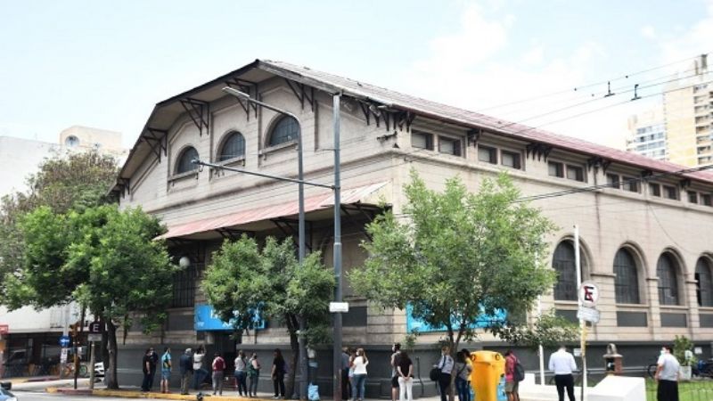 Variante Ómicron: el brote de las fiestas de egresados ya acumula 94 casos