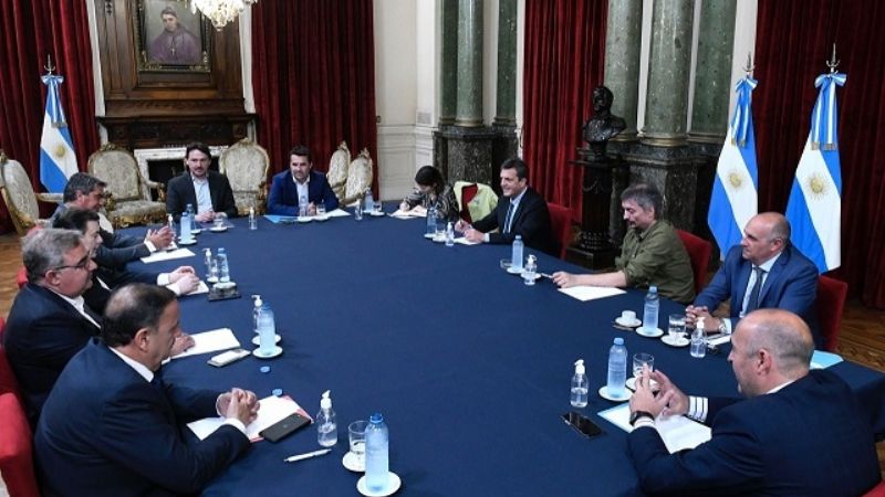 Gestionan reducción del boleto de transporte público y tarifa eléctrica diferencial
