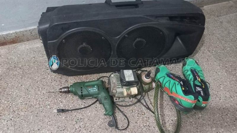 En un descampado, recuperaron varios elementos robados