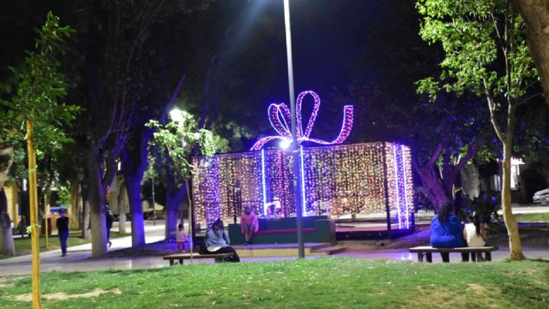 El principal paseo público de Santa María con espíritu navideño