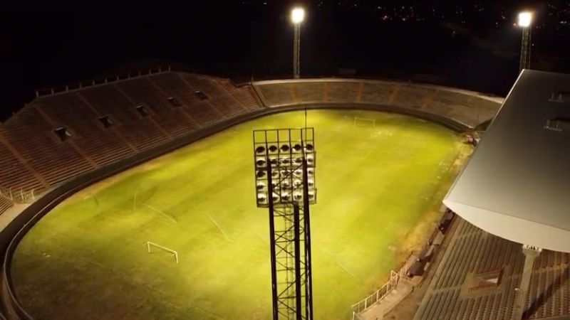 El campo del Bicentenario ya cuenta con iluminación