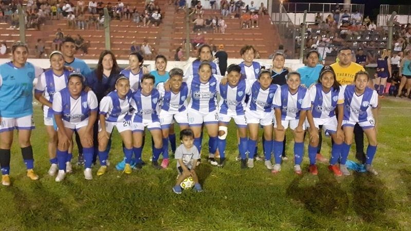 El fútbol femenino capitalino define sus campeonas