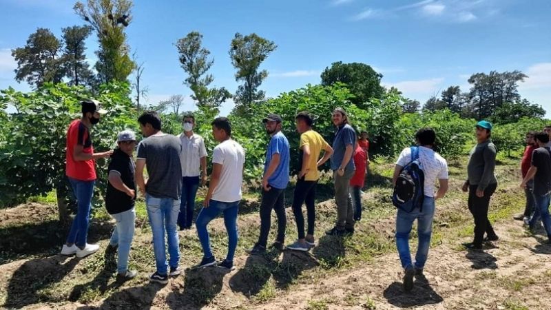 Vecinos de Las Palmitas visitaron emprendimientos