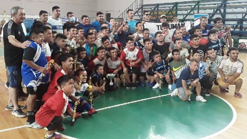 Catamarqueños campeones argentinos de talla baja