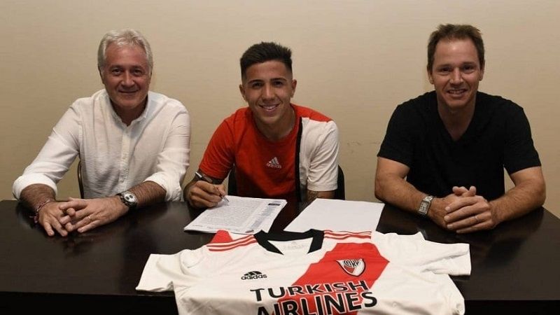 Enzo Fernández renovó con River, con cláusula millonaria