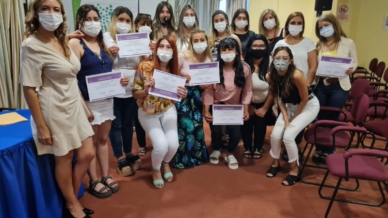 Se entregaron certificados de capacitación sobre la Ley Micaela