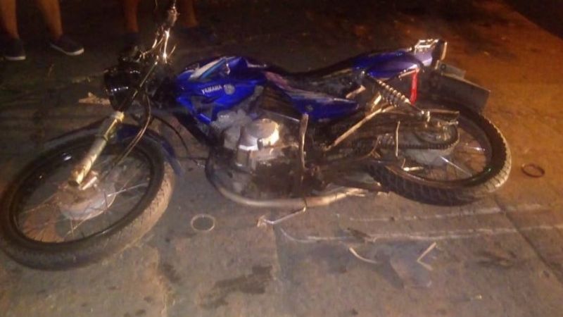 Joven se cayó de la moto y fue asistida por el SAME