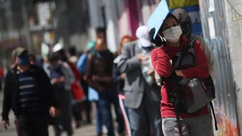 La desocupación cayó a 8,2% al cierre del tercer trimestre