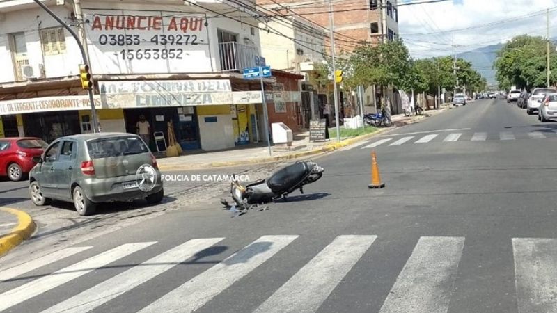 Un auto y una moto protagonizaron un siniestro vial