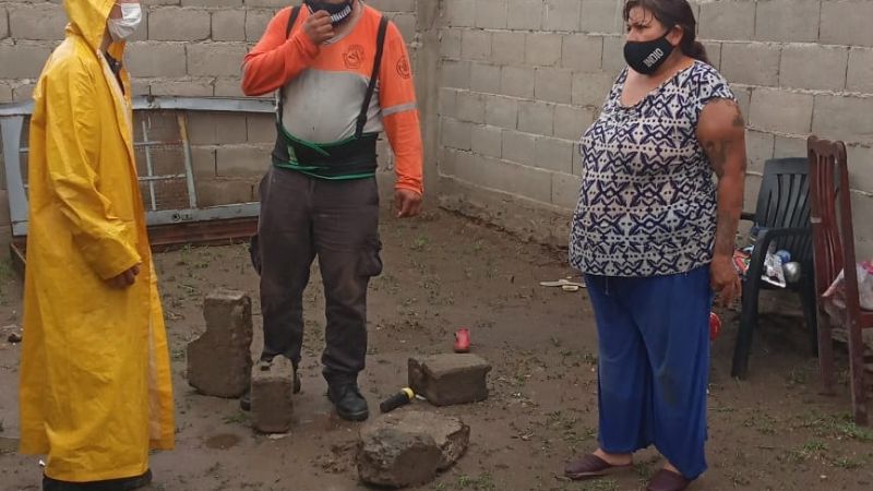 Se cayó el techo de una vivienda y una persona terminó herida