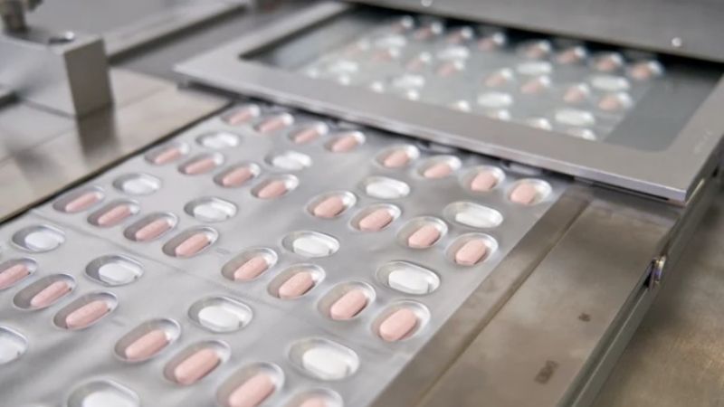 EEUU autorizó la primera píldora contra el COVID-19: es de Pfizer y puede tomarse en casa