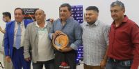 PABLO SELEME con periodistas chacareros, tras la distinción como 