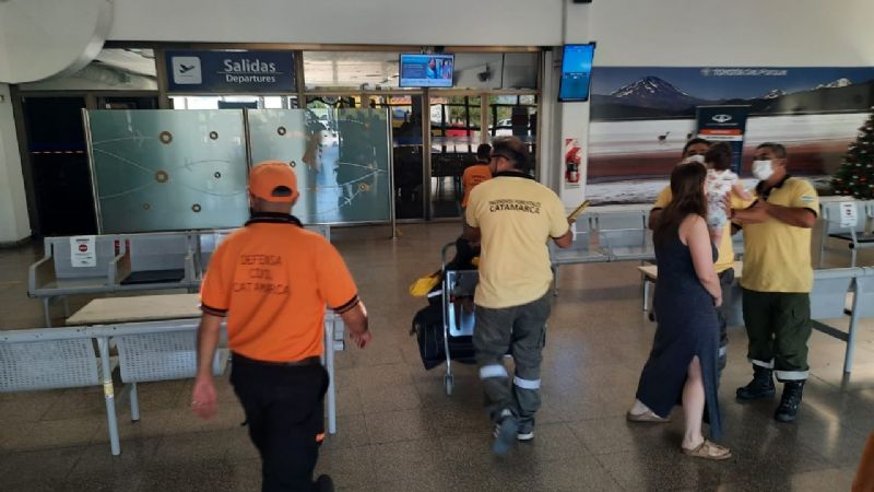 Brigadistas catamarqueños y del NOA rumbo a la Patagonia