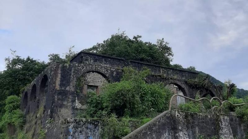 El misterioso edificio abandonado en el Clavillo
