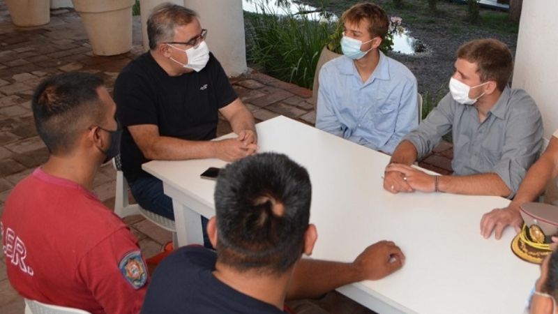 Jalil recibió a los montañistas franceses que fueron rescatados