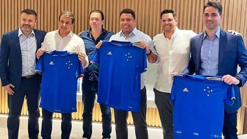 Ronaldo entró con “mano dura” al Cruzeiro