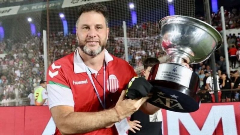 Barracas Central confirmó a De Paoli como DT