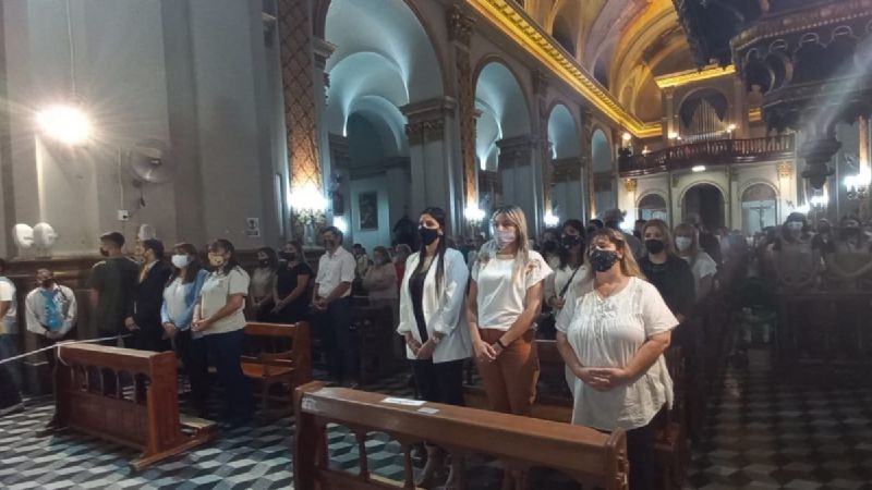 “Te pido Madre que asistas a cuantos se ocupan de la educación”