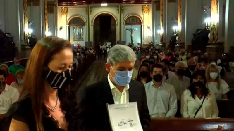 “Te pido Madre que asistas a cuantos se ocupan de la educación”