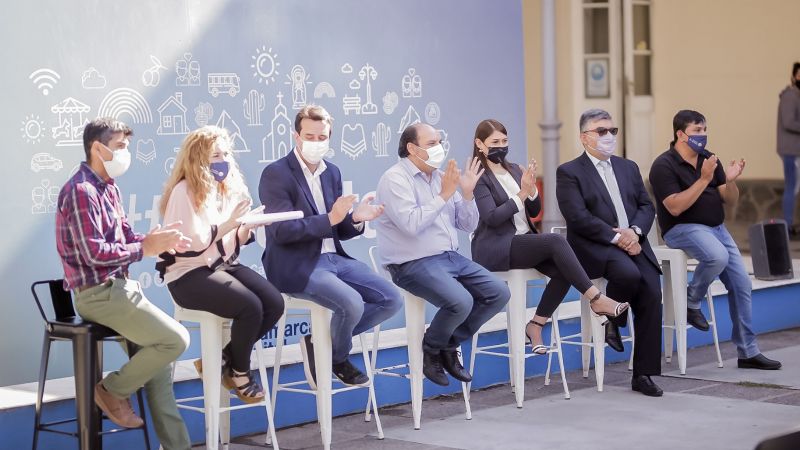 Saadi entregó más escrituras a vecinos del norte de la Capital