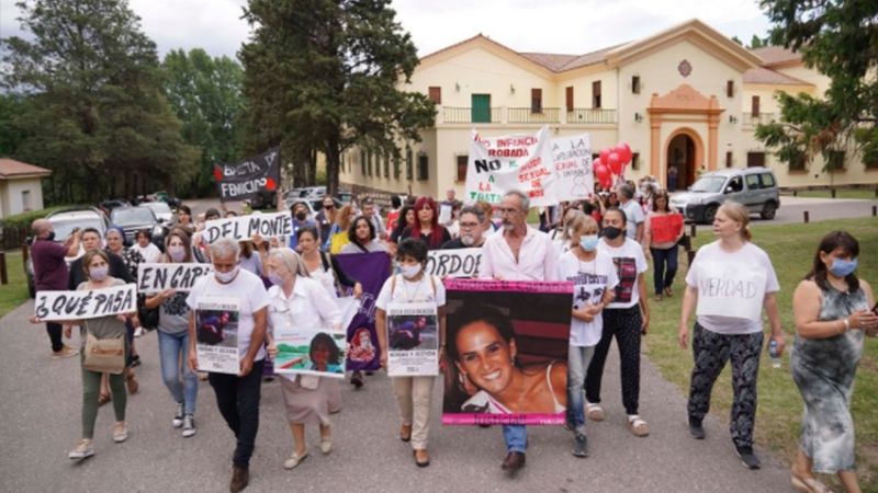 En Córdoba marcharon contra los femicidios, abusos sexuales y trata de personas