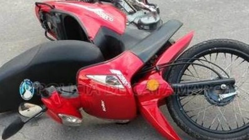 Motociclista lesionado tras embestir a un perro