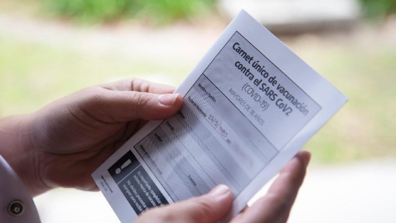 Tucumán: Salud hizo una denuncia por la venta de pases sanitarios falsos