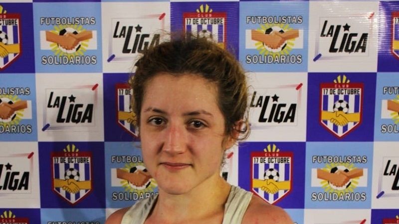 A las “piñas”, Mora Amado se abre paso al profesionalismo