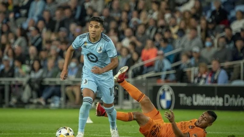 Bebelo Reynoso detenido por agredir a un menor