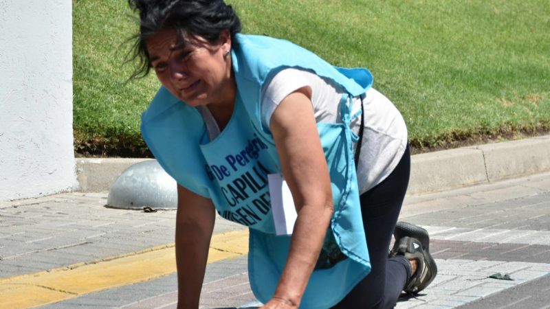 Santiagueños se rinden a los pies de la Virgen