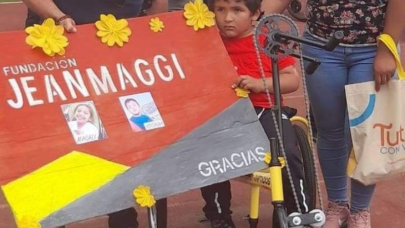 Entrega de equipos a niños y jóvenes con movilidad reducida