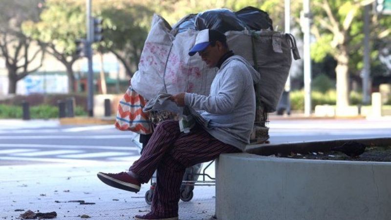 La indigencia supera niveles de 2019 y se deteriora la clase media