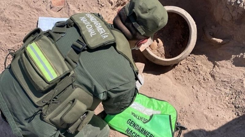 Encuentran restos óseos y una vasija en Fiambalá