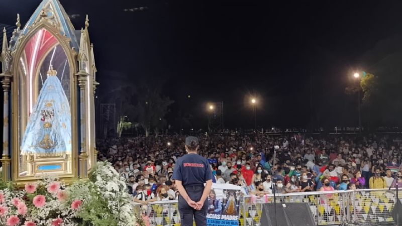 Magistral ofrenda artística en el Parque Adán Quiroga