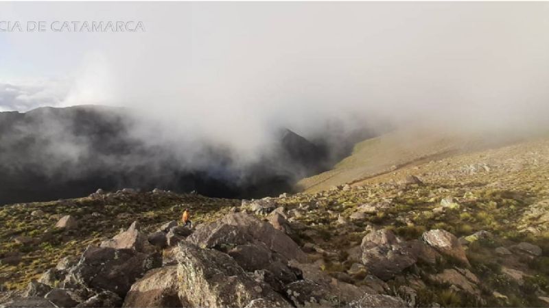 Arduas tareas para rescatar a un adolescente que se extravió en un cerro