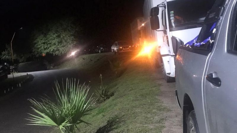 Por derrumbe, interrumpen el tránsito en Quebrada de Belén