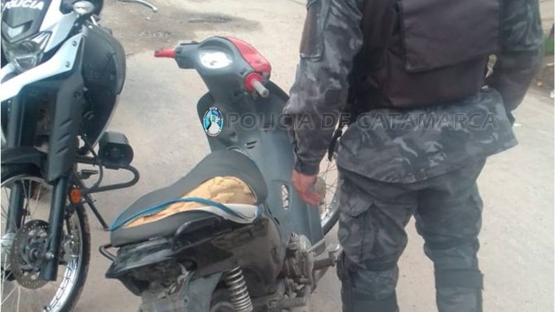 Policías recuperaron una moto robada en 2002