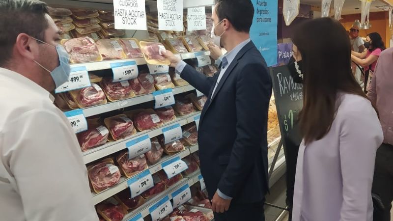 Supervisan el cumplimiento de los precios del programa de carnes