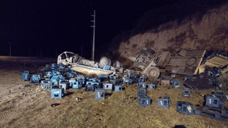 Impresionante vuelco de un camión en La Merced