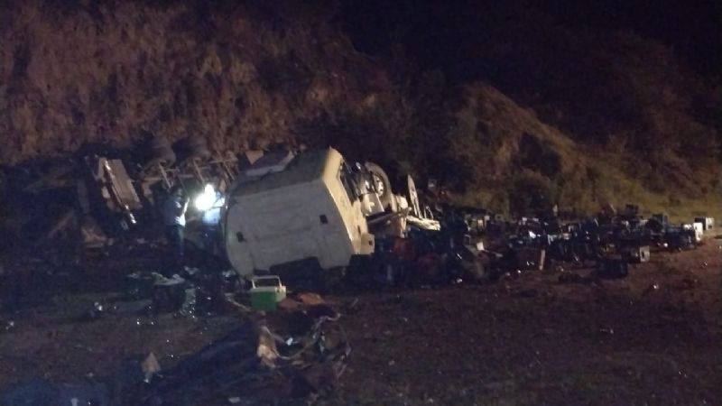 Impresionante vuelco de un camión en La Merced