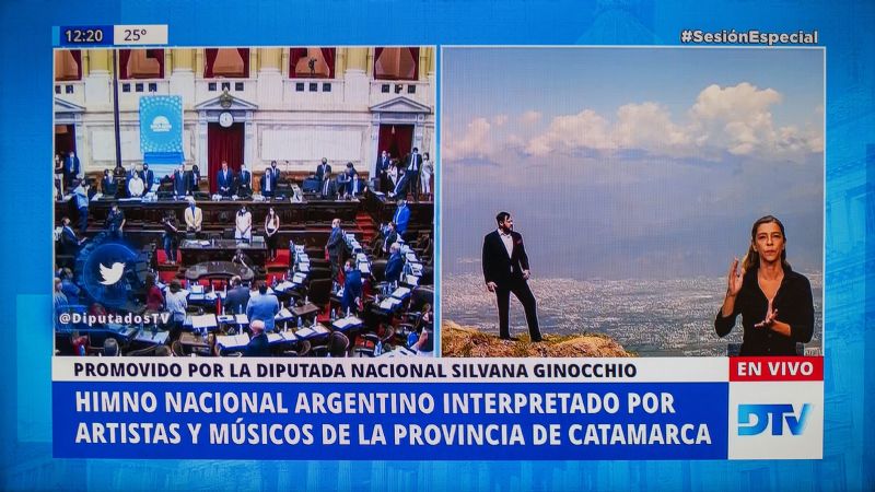 Catamarca se lució con el Himno cantado en la Cuesta El Portezuelo