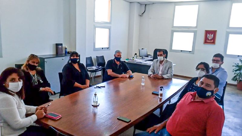 Trabajadores de la salud recibirán un aumento del 30% en tres pagos